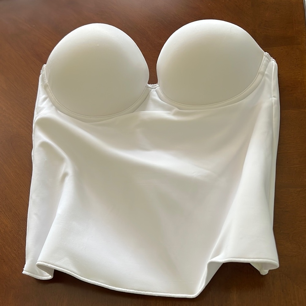 Seamless molded cup